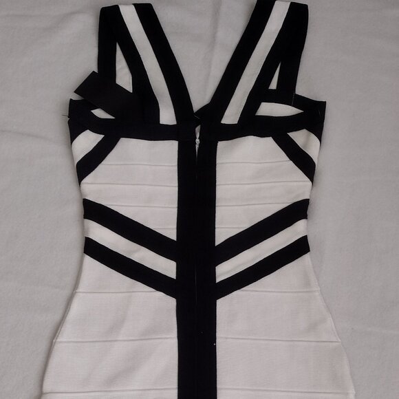 Rachael G Stretch Strappy Dress, White with Black, Size S. - Picture 7 of 13